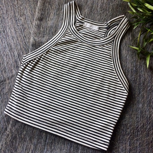 Lush Tops - PRICE ⬇️⬇️LUSH Crop Black White Stripe Top Size M